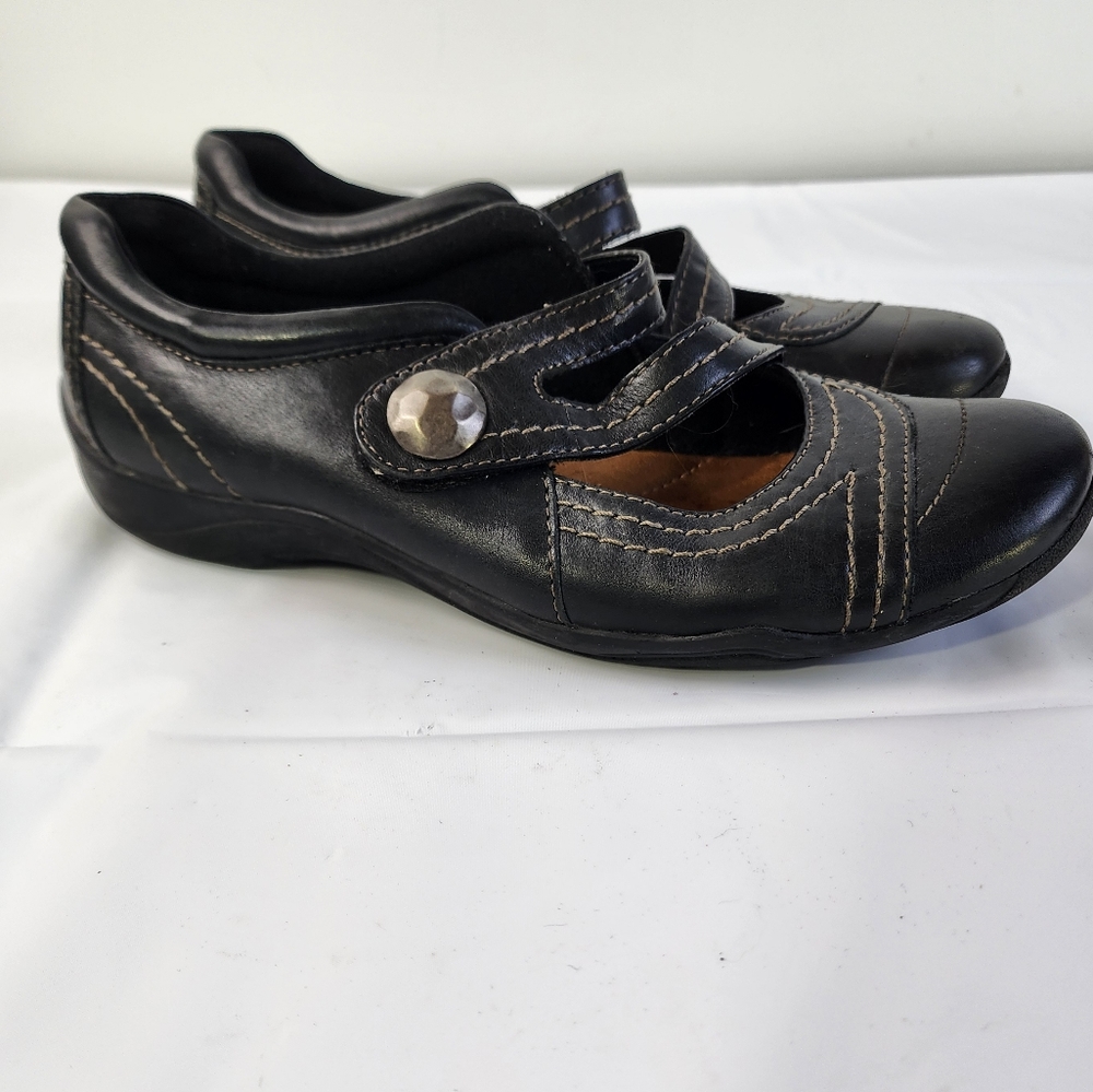 Clarks Artisan Black Leather Mary Janes Flats Women's Size 7M Hook & Loop